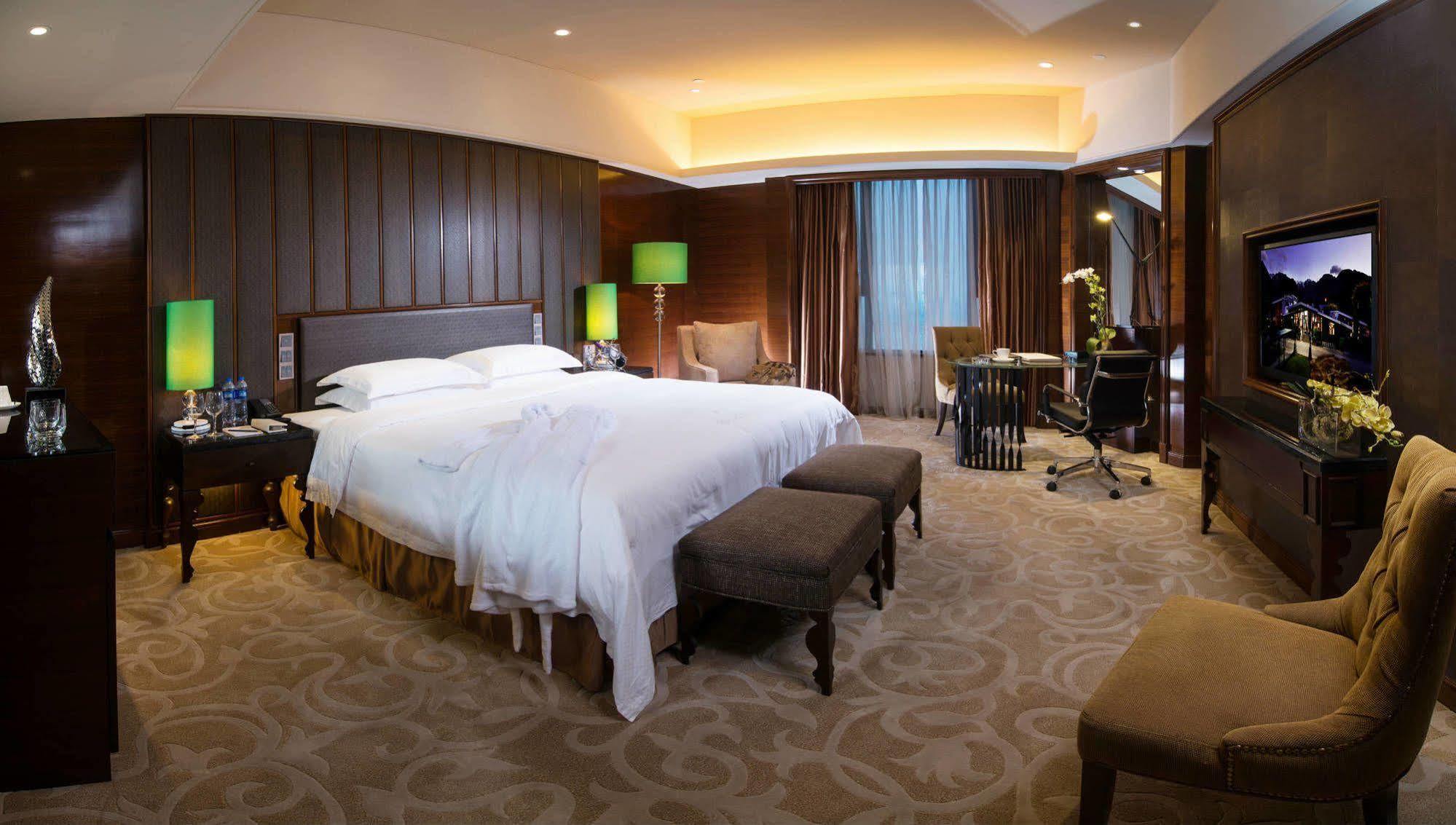 Malachite Hotel Dongguan Dongguan  Exteriör bild