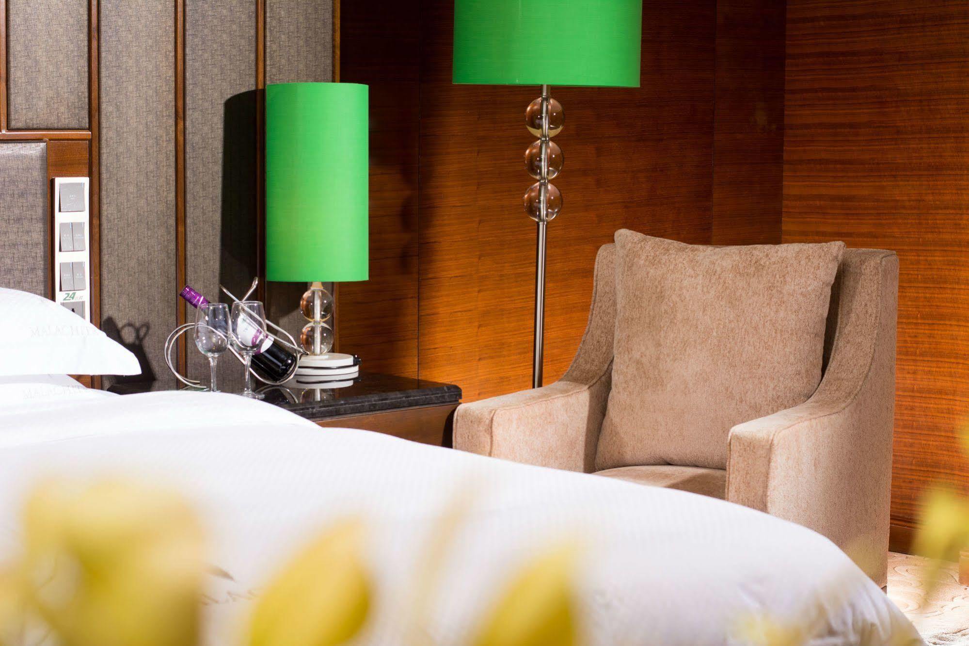 Malachite Hotel Dongguan Dongguan  Exteriör bild